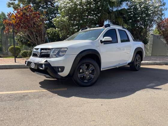 RENAULT DUSTER OROCH 2.0 16V FLEX DYNAMIQUE 4P AUTOMÁTICO RENAULT DUSTER OROCH 2.0 16V FLEX DYNAMIQUE 4P AUTOMÁTICO